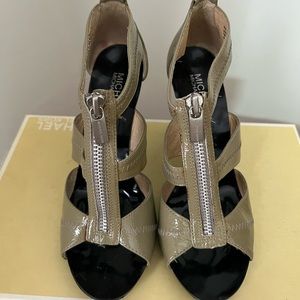 Michael Kors Berkley Sandals size 7